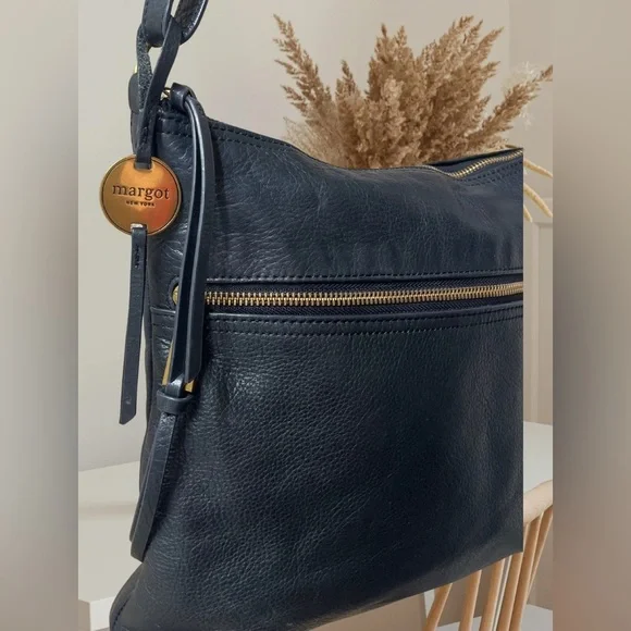 Margot New York Mary Scoop Double Zipper in Black - Picture 3 of 16